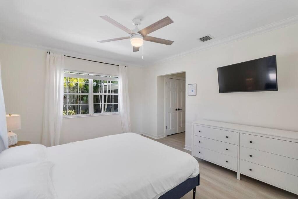 Walk To Las Olas Banyan Room Palm Paradise Inn Fort Lauderdale Exterior foto